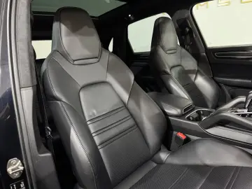 PORSCHE Cayenne GTS  Pano Kamera Matrix Sport-Design 1.H