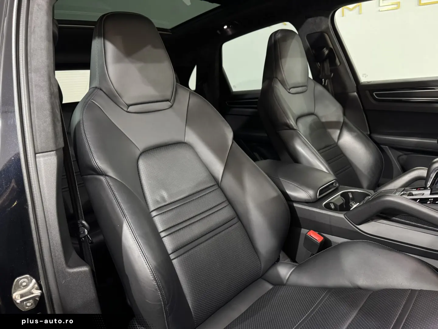 PORSCHE Cayenne GTS  Pano Kamera Matrix Sport-Design 1.H