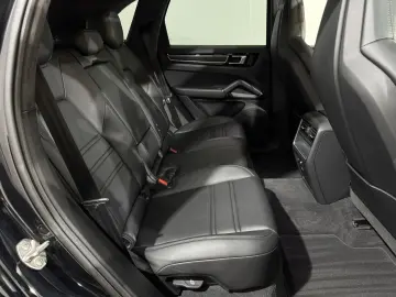 PORSCHE Cayenne GTS  Pano Kamera Matrix Sport-Design 1.H