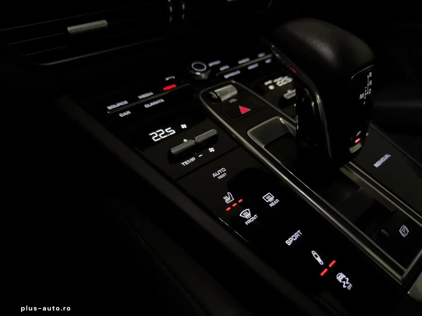 PORSCHE Cayenne GTS  Pano Kamera Matrix Sport-Design 1.H