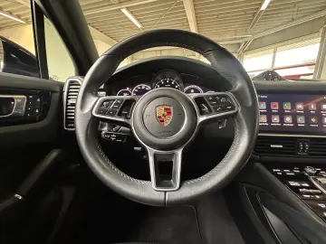 PORSCHE Cayenne Platinum Edition PANO BOSE LUFT RFK