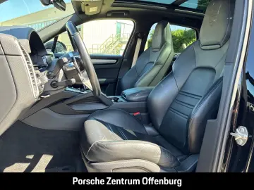 PORSCHE Cayenne Platinum Edition
