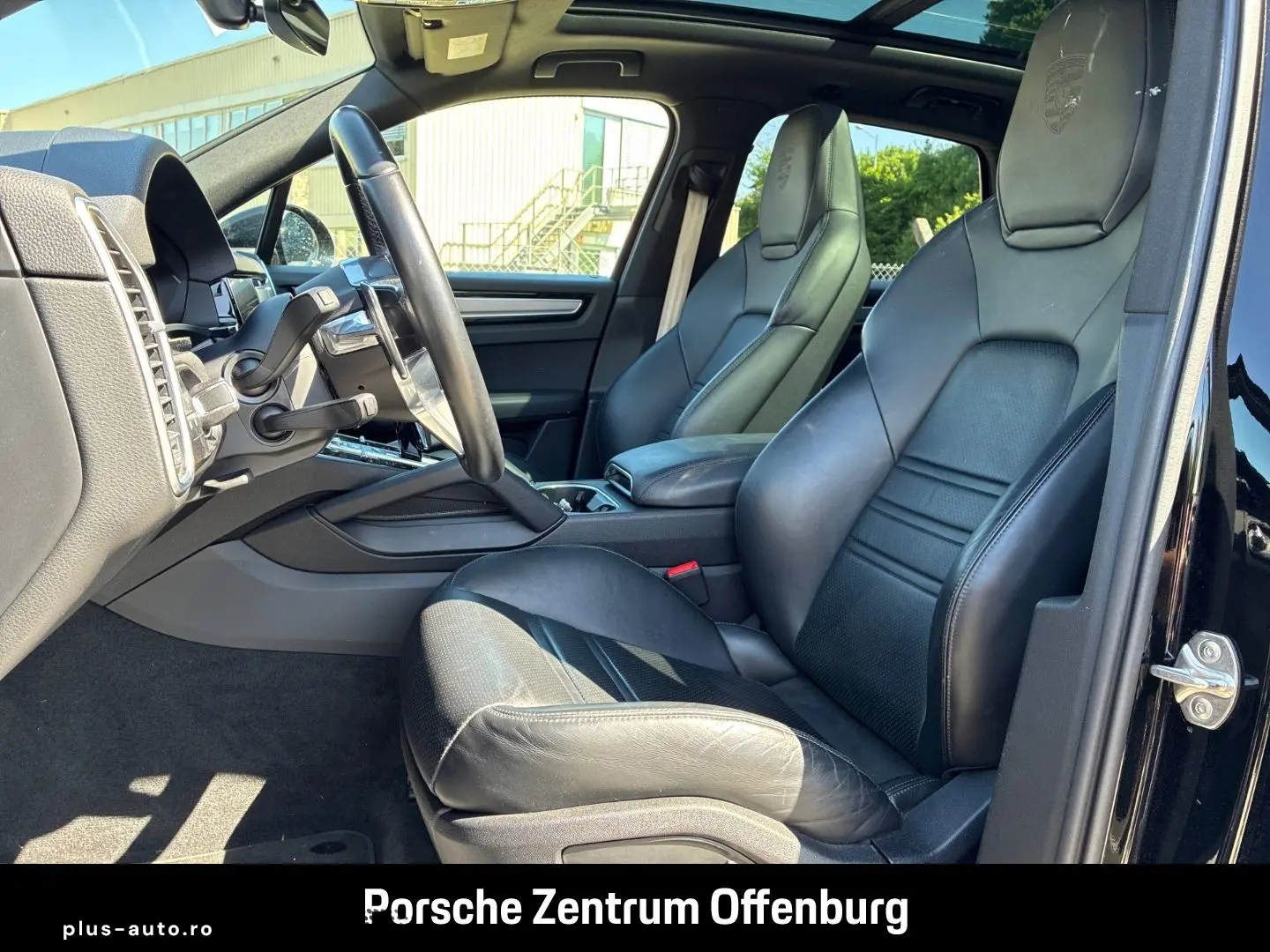 PORSCHE Cayenne Platinum Edition