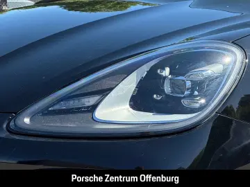 PORSCHE Cayenne Platinum Edition