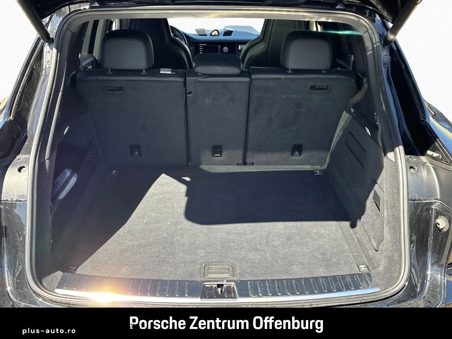 PORSCHE Cayenne Platinum Edition