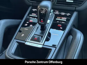 PORSCHE Cayenne Platinum Edition