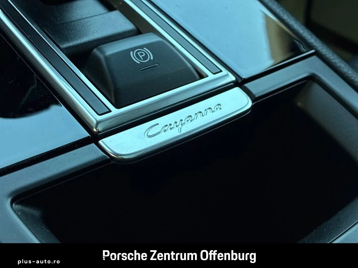 PORSCHE Cayenne Platinum Edition