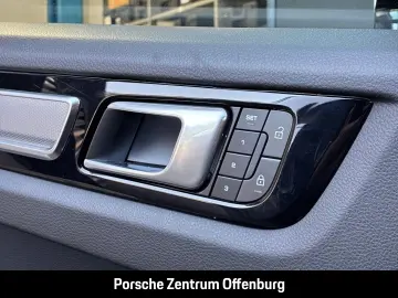 PORSCHE Cayenne Platinum Edition