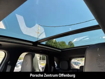 PORSCHE Cayenne Platinum Edition
