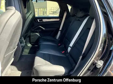 PORSCHE Cayenne Platinum Edition