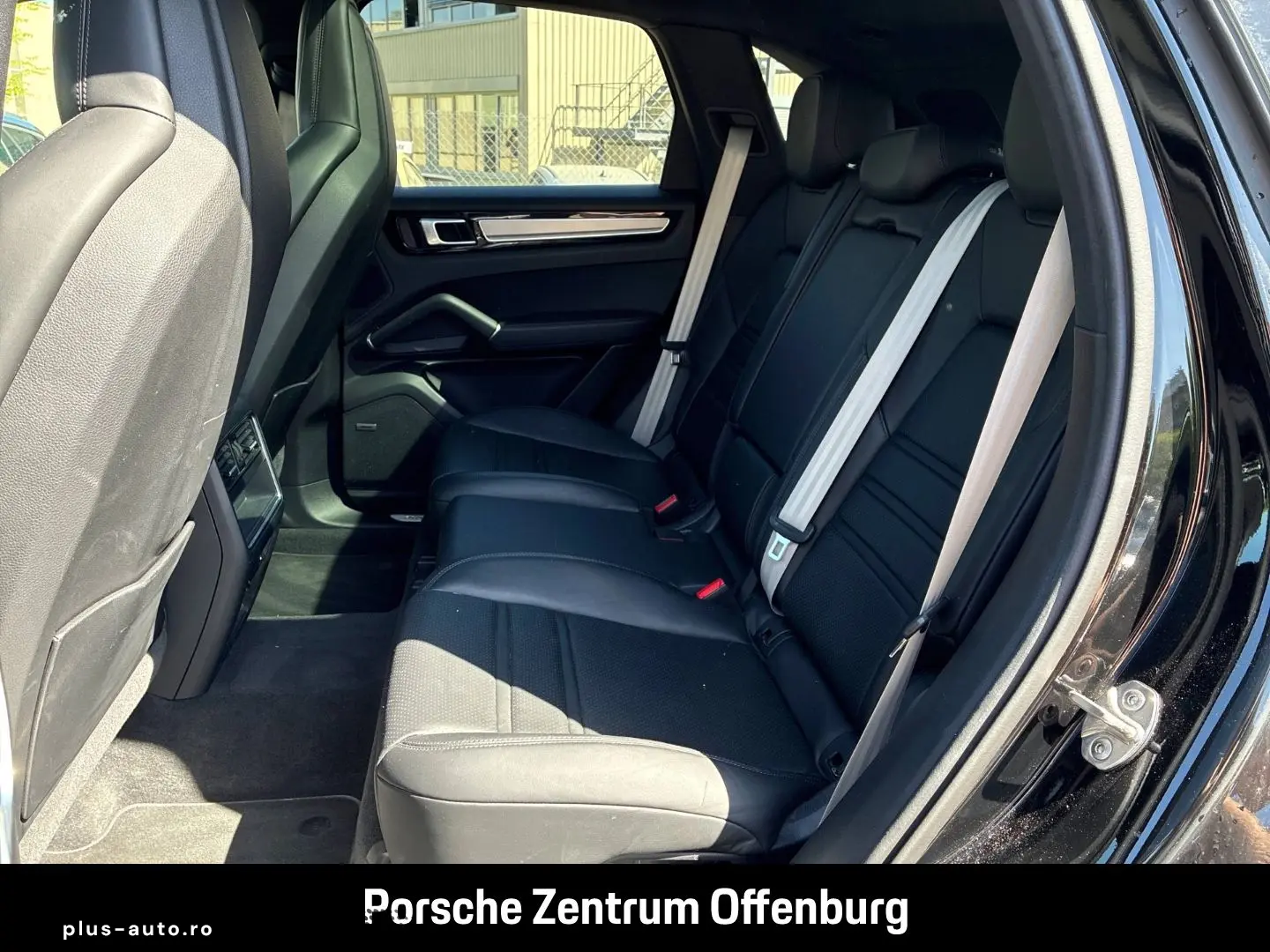 PORSCHE Cayenne Platinum Edition