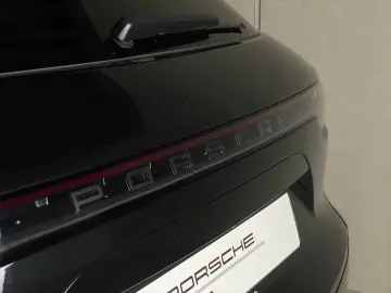 PORSCHE Cayenne Platinum Edition   Luftfederung   ACC