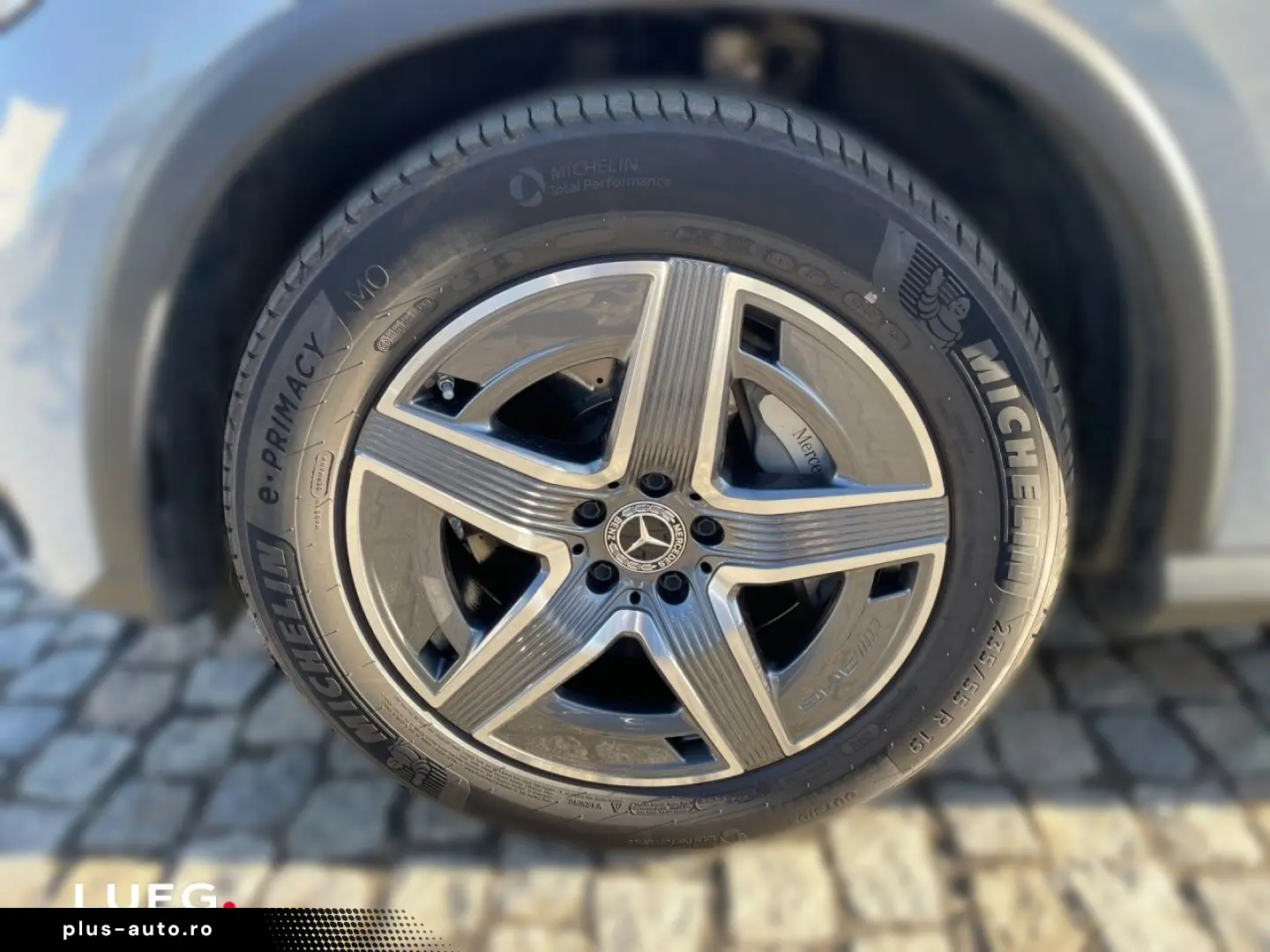 MERCEDES-BENZ GLC 200 4MATIC AMG AHK MEMORY LENKRHZ RÜCKFKAM