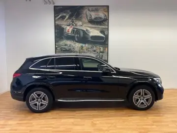 MERCEDES-BENZ GLC 300 e 4Matic AMG-Line AHK Leder