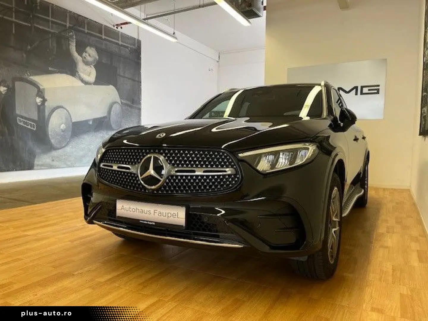MERCEDES-BENZ GLC 300 e 4Matic AMG-Line AHK Leder
