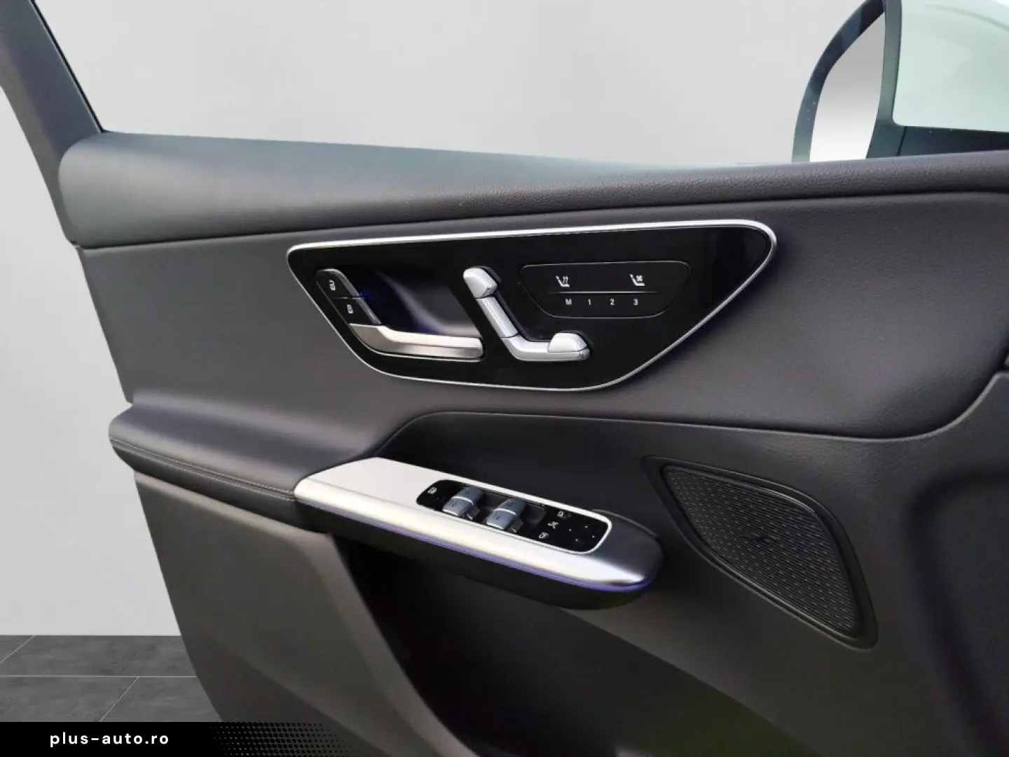 MERCEDES-BENZ GLC 300 e 4M DISTR  SITZKLIMA DIGILIGHT 360