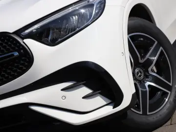 MERCEDES-BENZ GLC 220 d 4Matic AMG Burmester Panorama Kamera