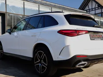 MERCEDES-BENZ GLC 220 d 4Matic AMG Burmester Panorama Kamera