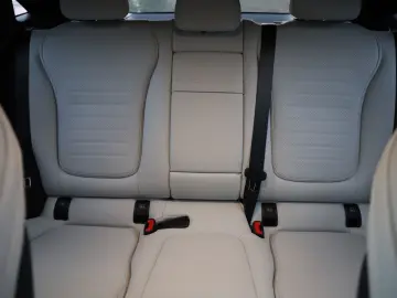 MERCEDES-BENZ GLC 220 d 4Matic AMG Burmester Panorama Kamera