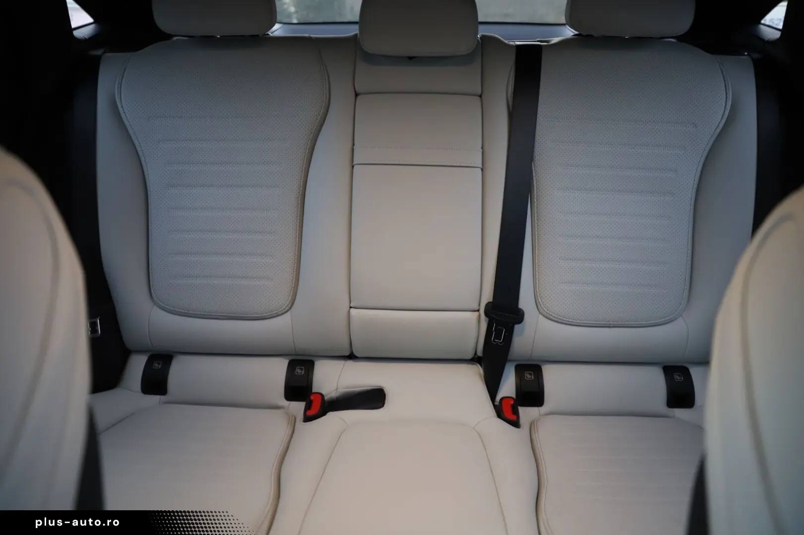 MERCEDES-BENZ GLC 220 d 4Matic AMG Burmester Panorama Kamera