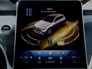 MERCEDES-BENZ GLC 220 d 4Matic AMG Burmester Panorama Kamera