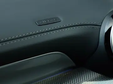 MERCEDES-BENZ GLC 220 d 4Matic AMG Burmester Panorama Kamera