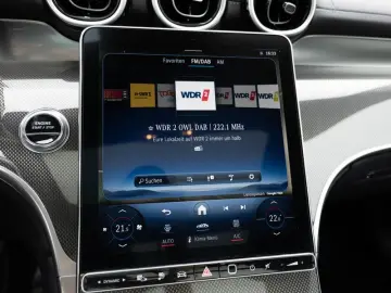 MERCEDES-BENZ GLC 300 e 4M AMG-Sport DIGITAL 360 Pan&hellip;