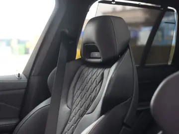 BMW X5 50e xDrive   Pano - AHK - HUD