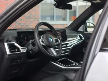 BMW X5 50e xDrive   Pano - AHK - HUD