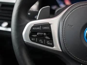 BMW X5 50e xDrive   Pano - AHK - HUD