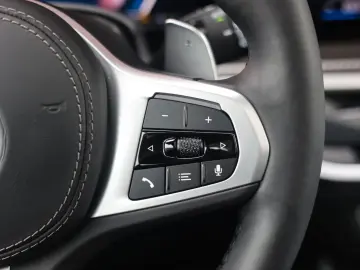 BMW X5 50e xDrive   Pano - AHK - HUD