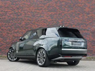 LAND ROVER Range Rover P460e Autobiography LWB