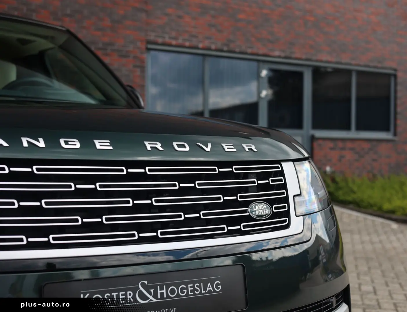 LAND ROVER Range Rover P460e Autobiography LWB