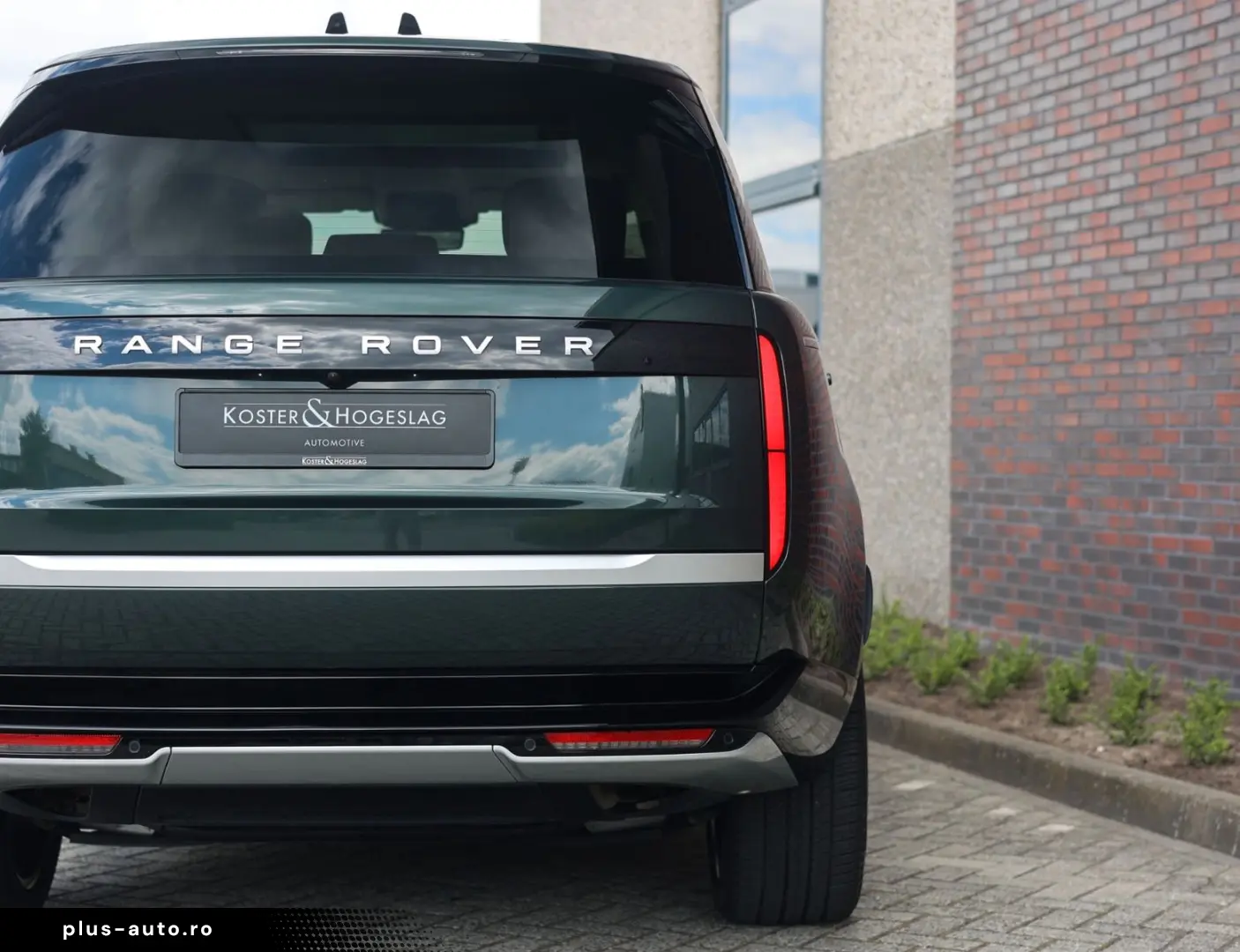 LAND ROVER Range Rover P460e Autobiography LWB