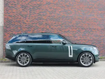 LAND ROVER Range Rover P460e Autobiography LWB