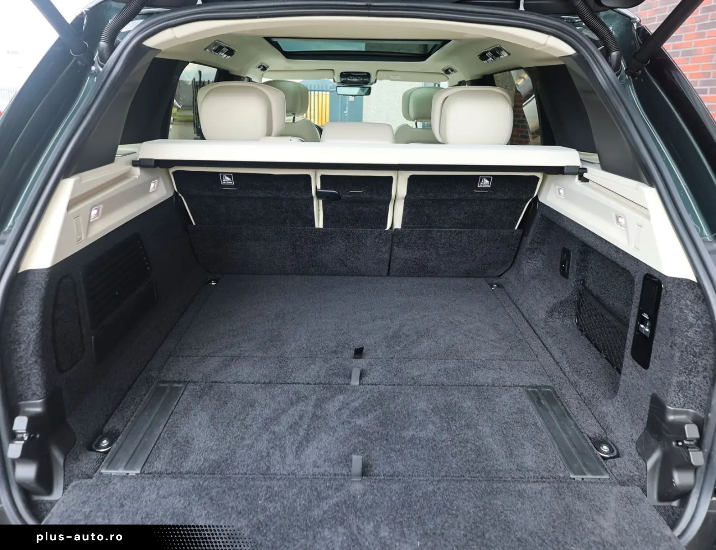 LAND ROVER Range Rover P460e Autobiography LWB