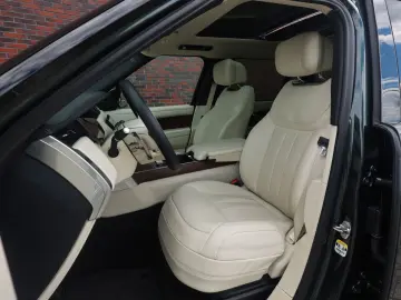 LAND ROVER Range Rover P460e Autobiography LWB