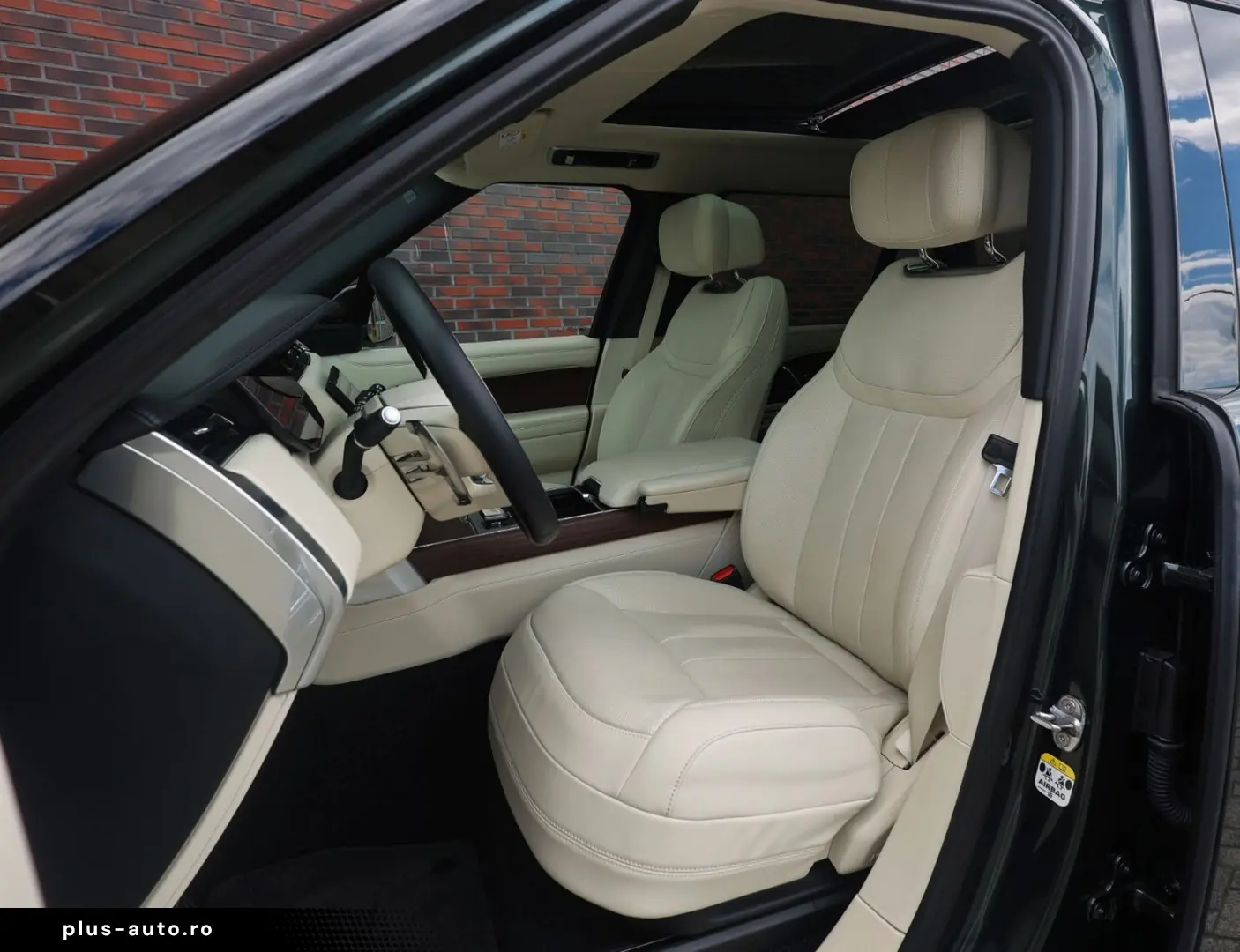 LAND ROVER Range Rover P460e Autobiography LWB