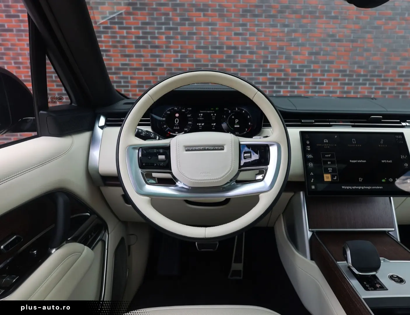LAND ROVER Range Rover P460e Autobiography LWB