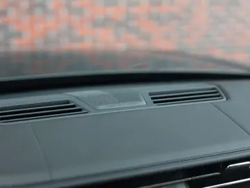 LAND ROVER Range Rover P460e Autobiography LWB