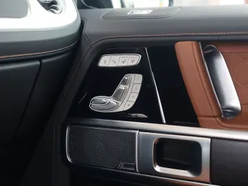 MERCEDES-BENZ G63 AMG   Multicontour - Pano - AHK - &hellip;