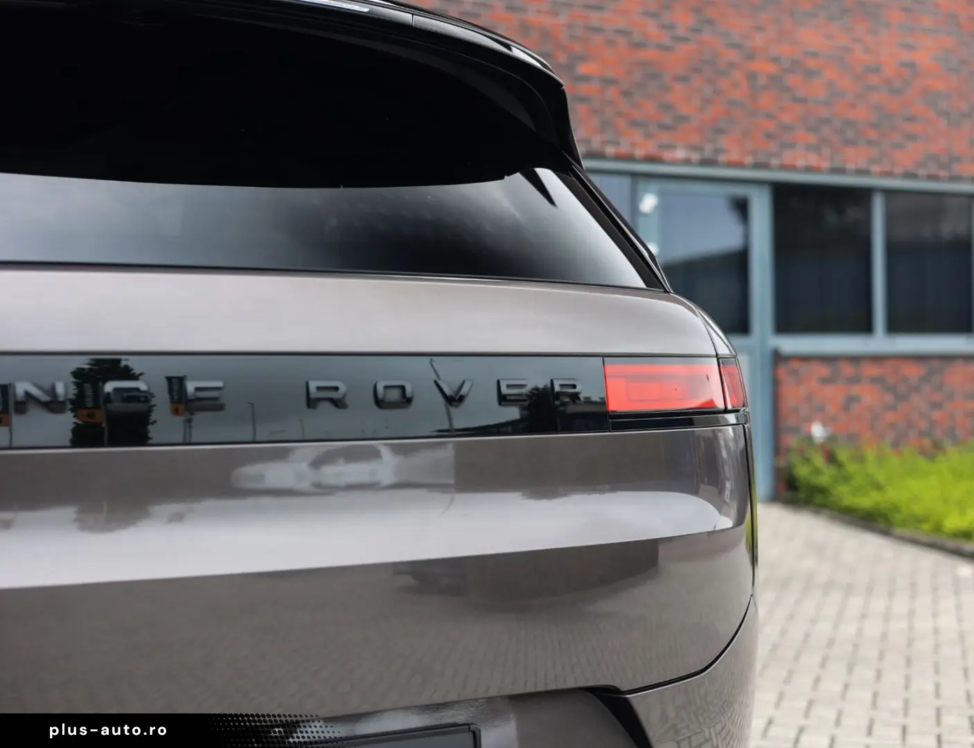 LAND ROVER Range Rover Sport P550e Autobiography