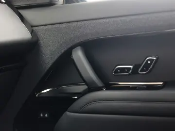 LAND ROVER Range Rover Sport P550e Autobiography