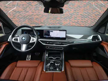 BMW X5 50e xDrive   Pano - HUD - Tartufo