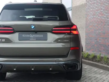 BMW X5 50e xDrive   Pano - HUD - Tartufo
