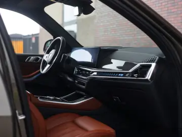 BMW X5 50e xDrive   Pano - HUD - Tartufo
