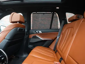 BMW X5 50e xDrive   Pano - HUD - Tartufo