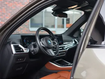 BMW X5 50e xDrive   Pano - HUD - Tartufo