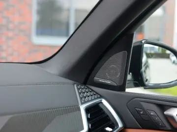 BMW X5 50e xDrive   Pano - HUD - Tartufo