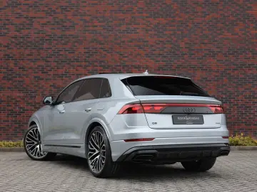 AUDI Q8 60 TFSIe Quattro   Pano - AHK - Voll!